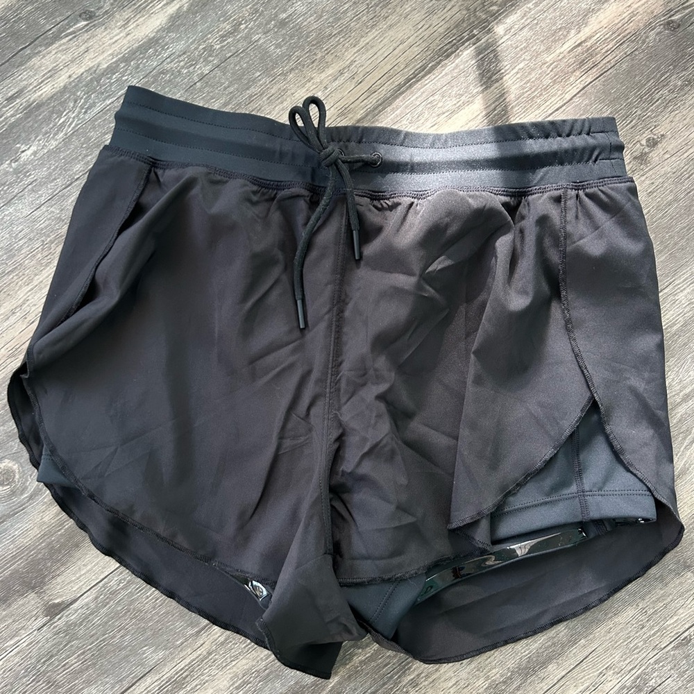 senita athletics shorts